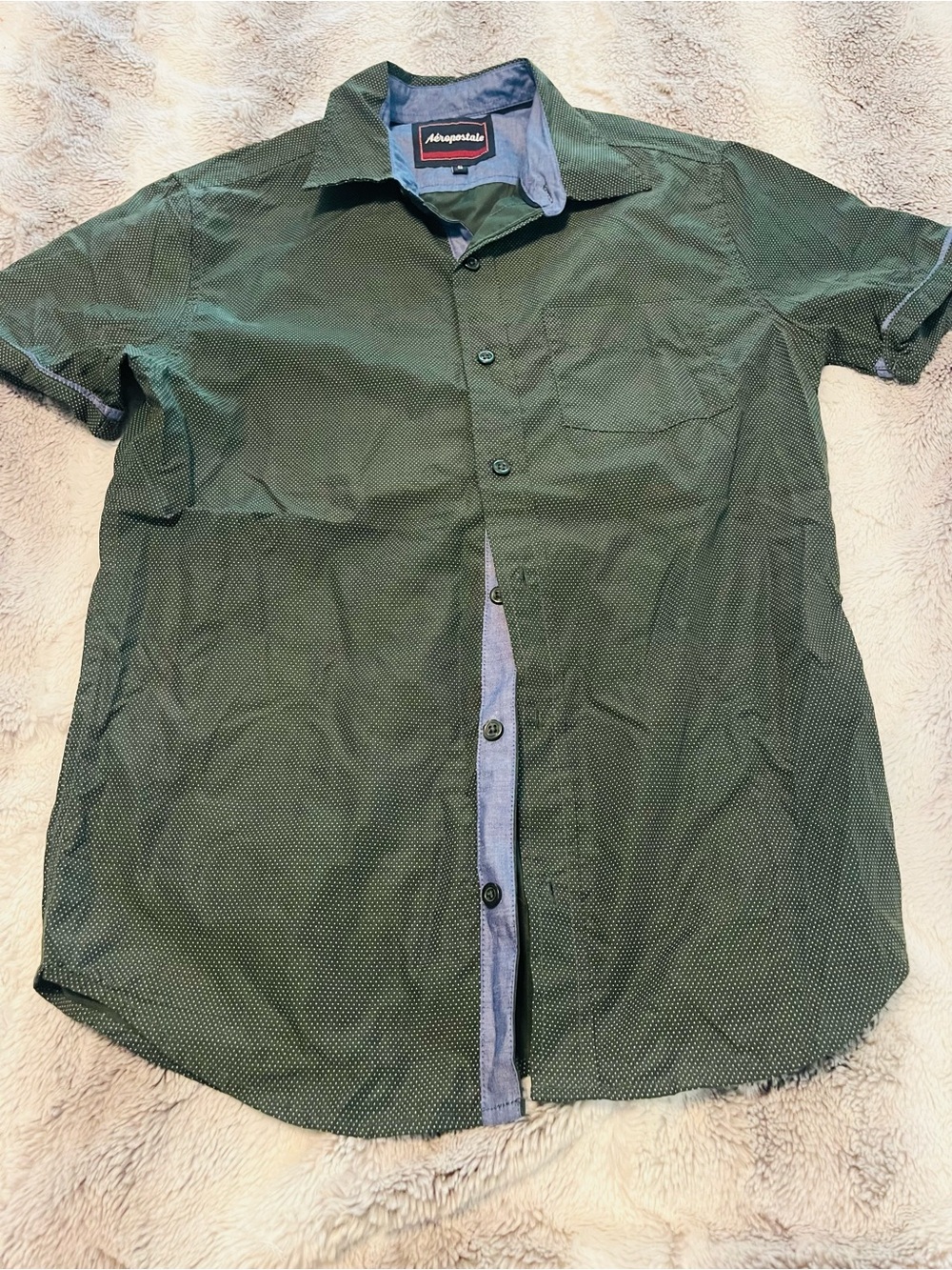 Aeropostale Short Sleeve Green Microdot Button-Down Shirt